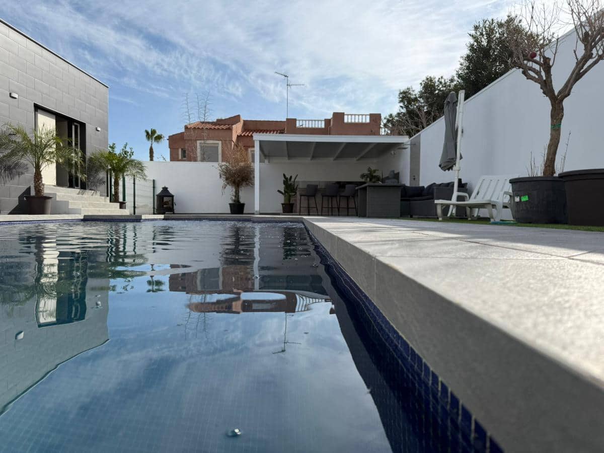 5 bedroom Villa for sale in Ciudad Quesada with pool - € 498,000 (Ref: 9479424)