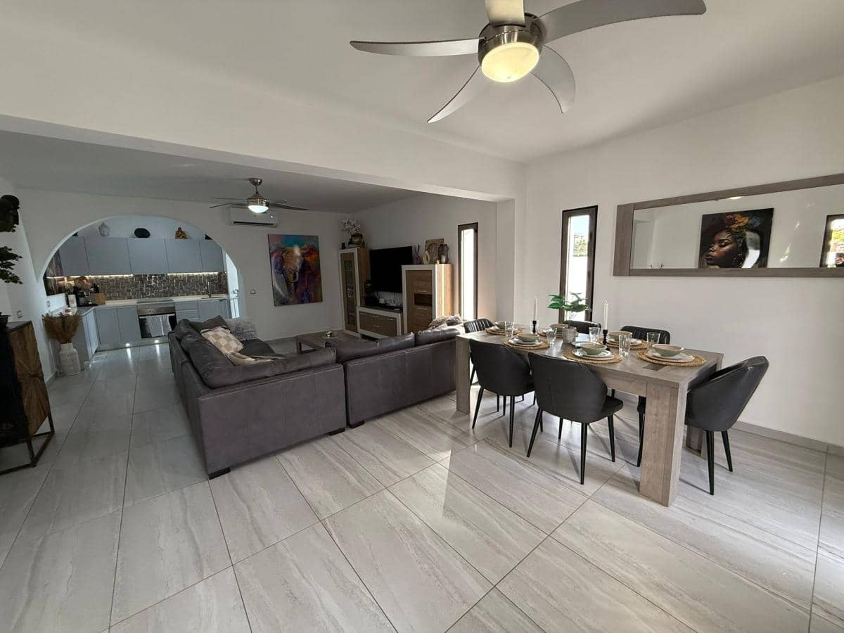 5 bedroom Villa for sale in Ciudad Quesada with pool - € 498,000 (Ref: 9479424)