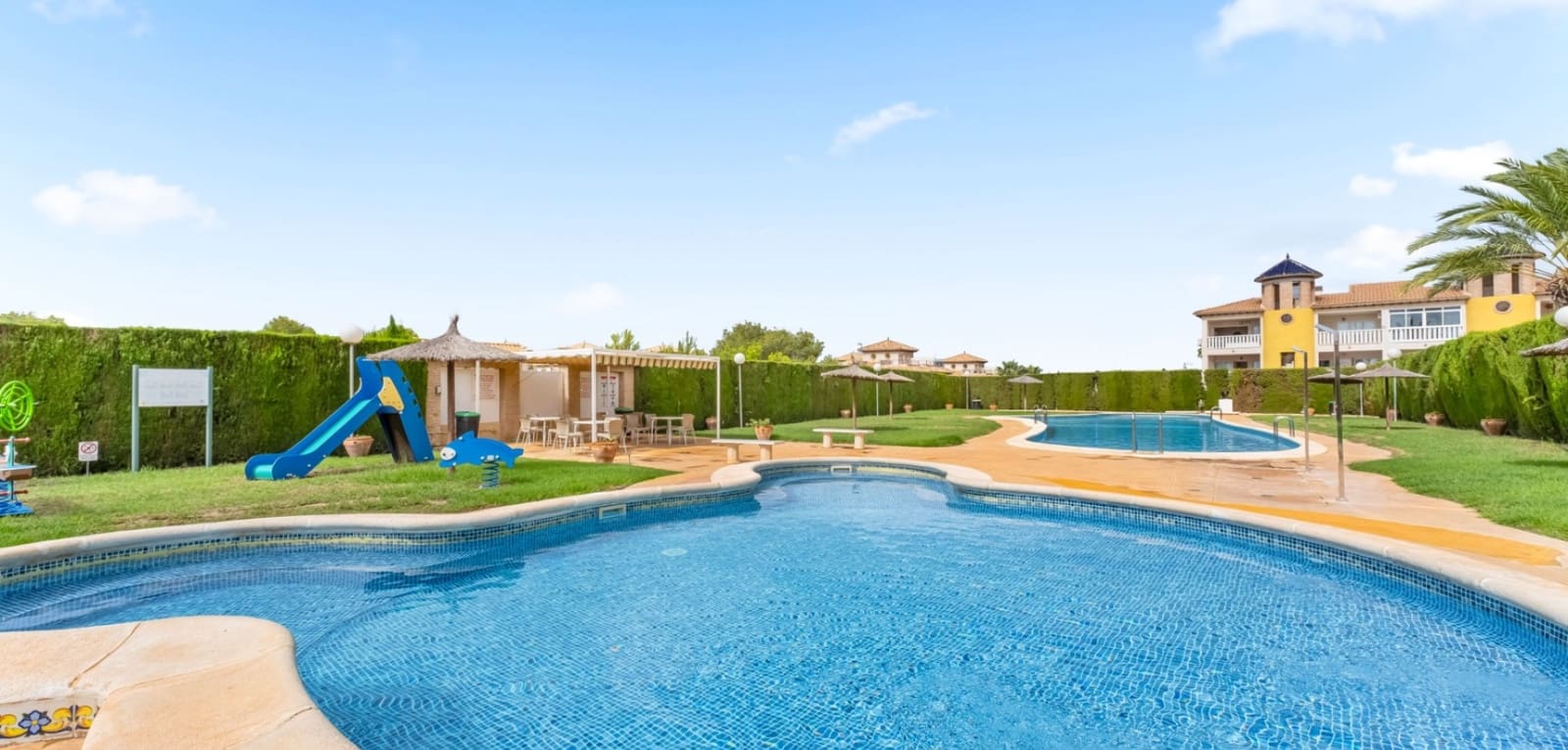 2 bedroom Townhouse for sale in Orihuela Costa with pool - € 197,000 (Ref: 9479436)