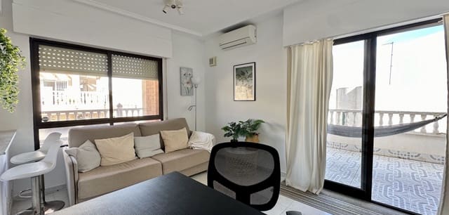 1 chambre Appartement à vendre à Torrevieja - 145 000 € (Ref: 9497962)
