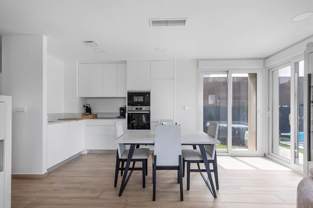 2 camera da letto Villa in vendita in Vistabella, Orihuela con piscina garage - 349.000 € (Rif: 9519613)