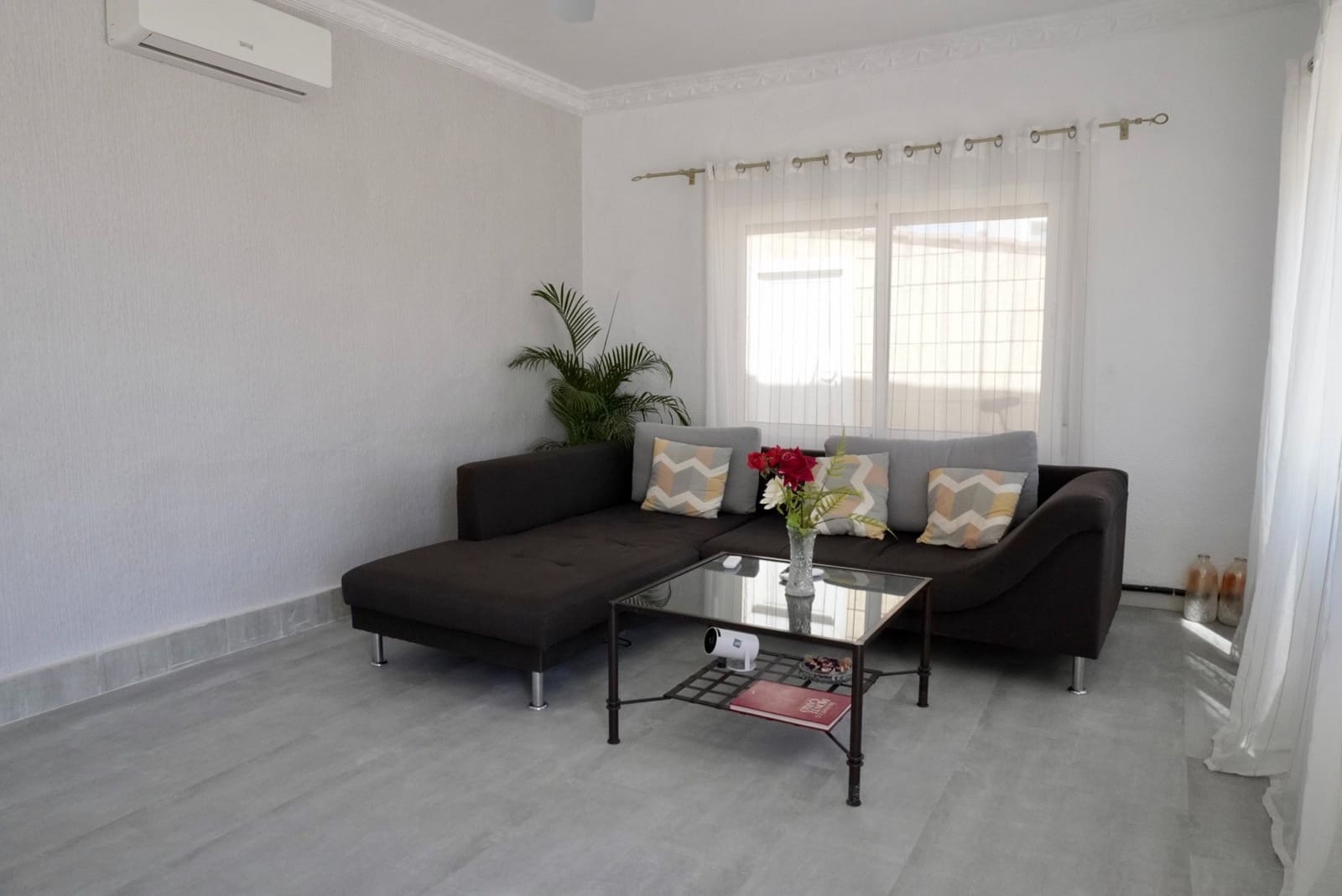 5 bedroom Villa for sale in Ciudad Quesada with garage - € 458,000 (Ref: 9519646)