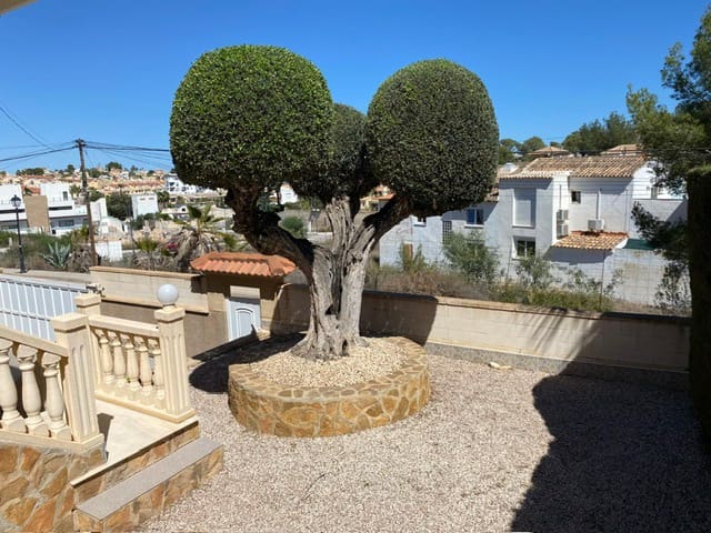 4 soveværelse Villa til salg i Villamartin, Orihuela - € 550.000 (Ref: 9573104)
