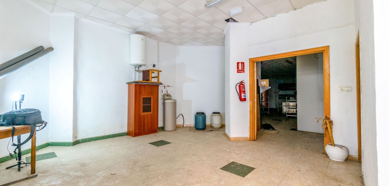 Local Comercial de 1 habitación en Torrevieja en venta - 420.000 € (Ref: 9573140)