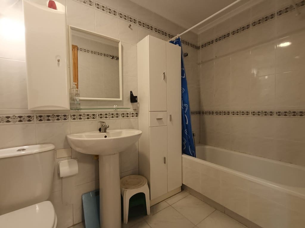 1 quarto Apartamento para venda em Torrevieja com piscina - 115 000 € (Ref: 9573195)
