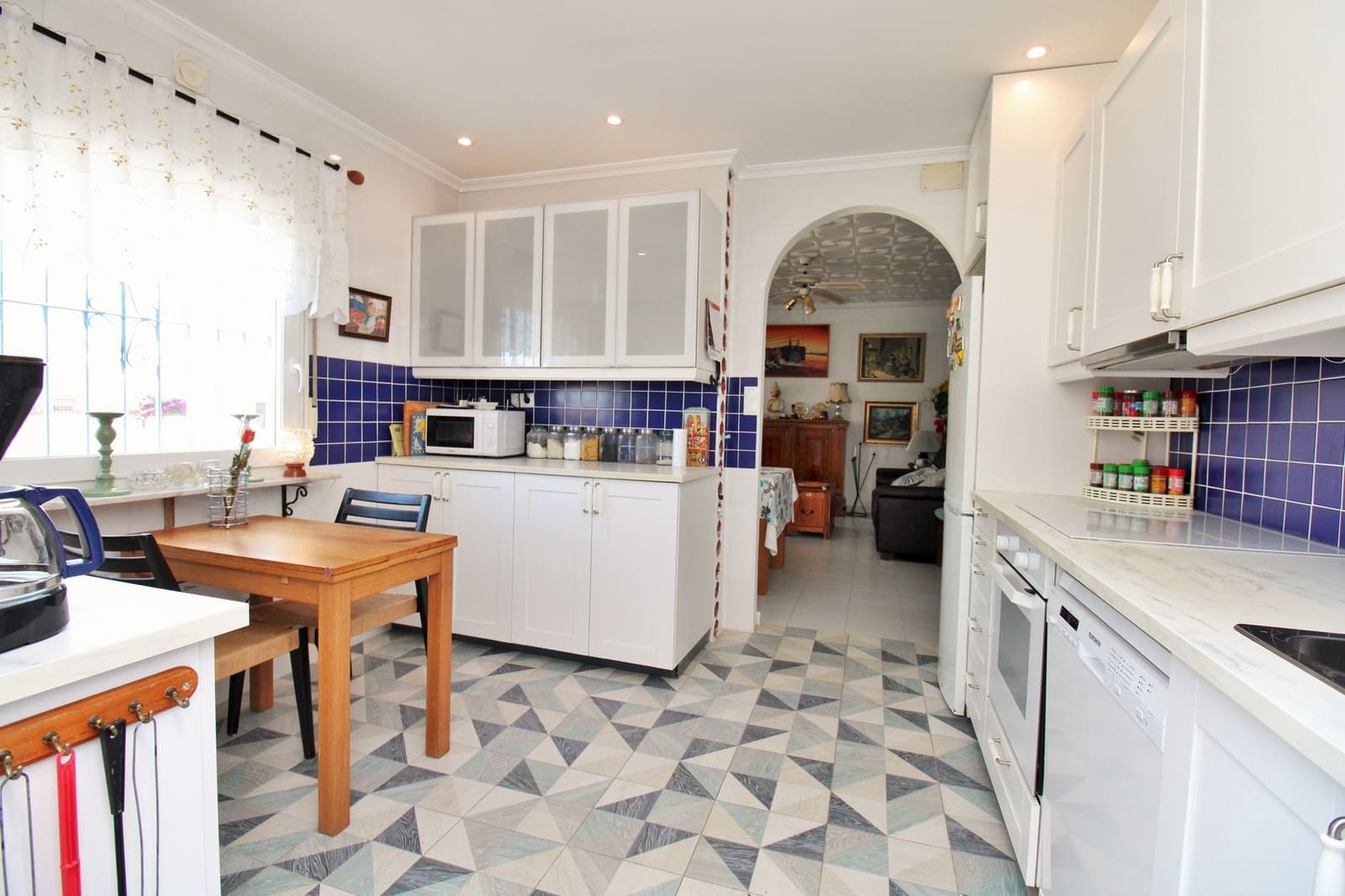 2 soveværelse Villa til salg i Torrevieja med swimmingpool - € 279.000 (Ref: 9573321)