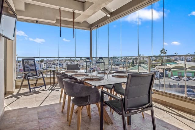 4 makuuhuone Huoneisto myytävänä paikassa Villamartin, Orihuela mukana uima-altaan 
autotalli - 549 000 € (Ref: 9577679)