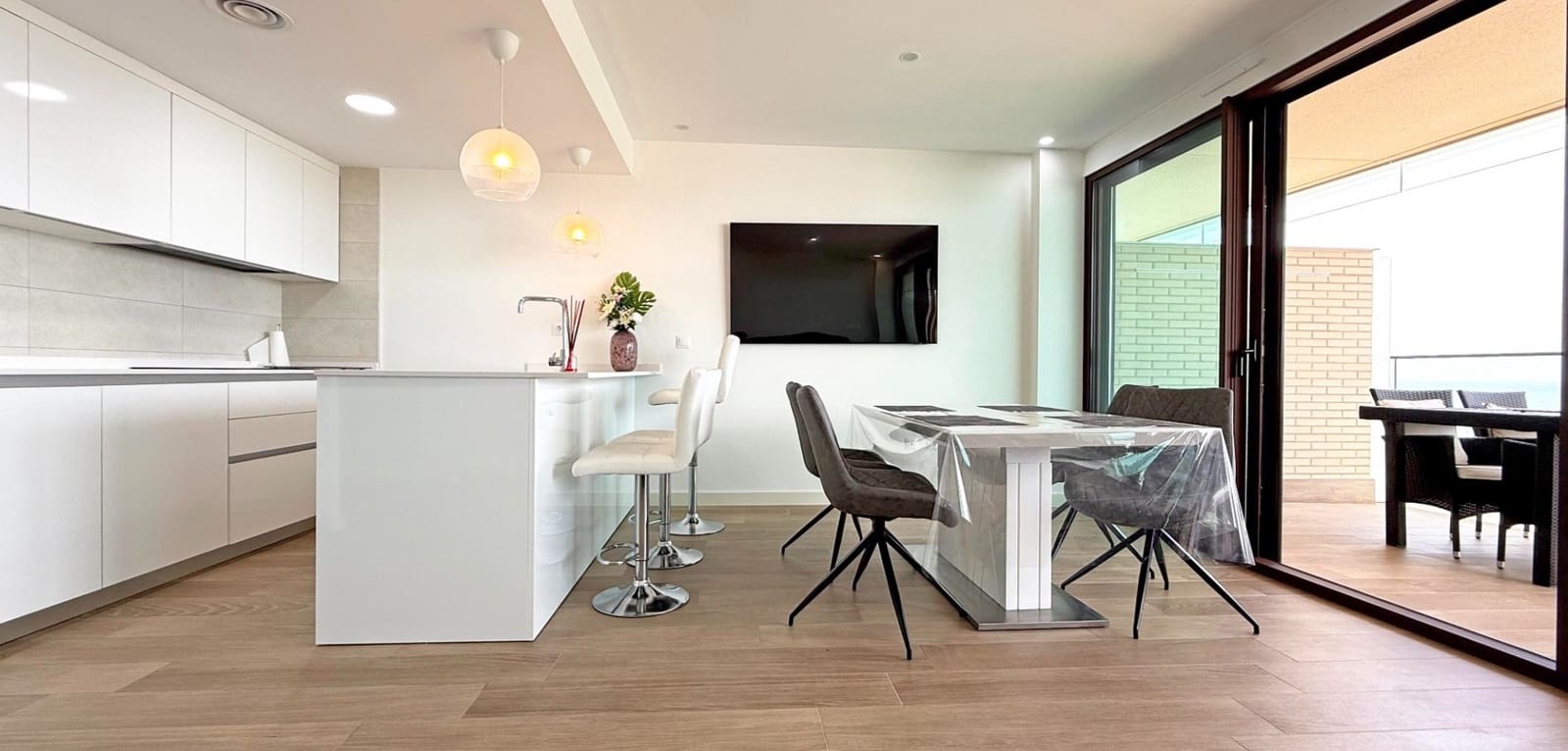 3 soverom Leilighet til salgs i Playa Paraiso med svømmebasseng garasje - € 399 500 (Ref: 9577729)