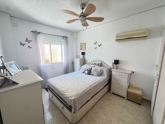 4 makuuhuone Huvila myytävänä paikassa Villamartin, Orihuela - 299 000 € (Ref: 9577766)