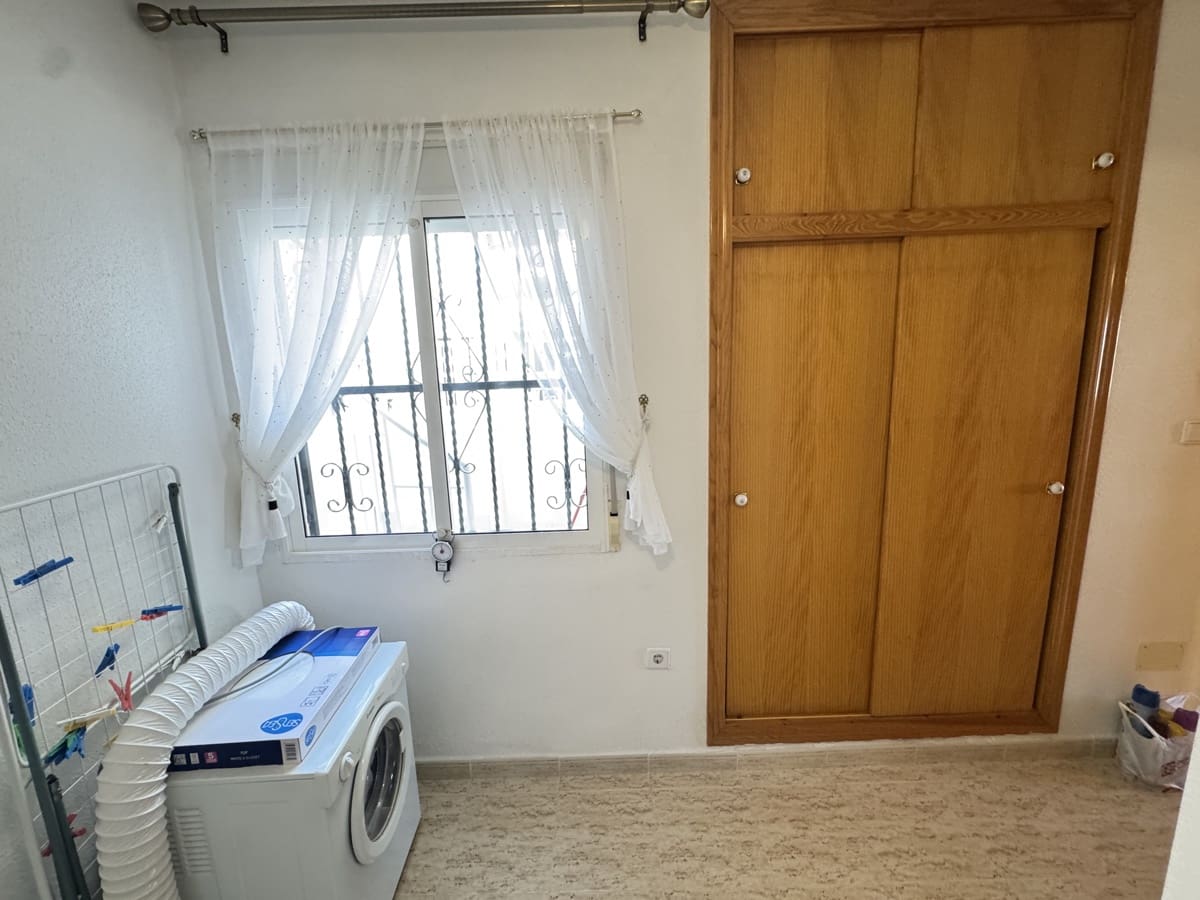 2 makuuhuone Huoneisto myytävänä paikassa La Florida - 129 995 € (Ref: 9577911)