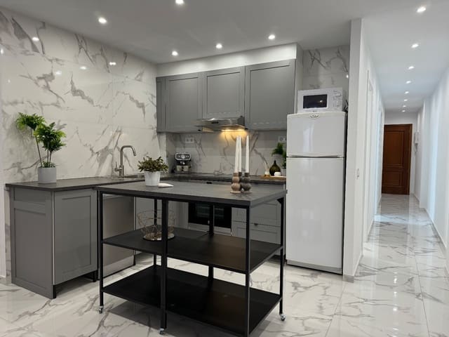 4 soverom Leilighet til salgs i Centro, Torrevieja med garasje - € 239 000 (Ref: 9577919)