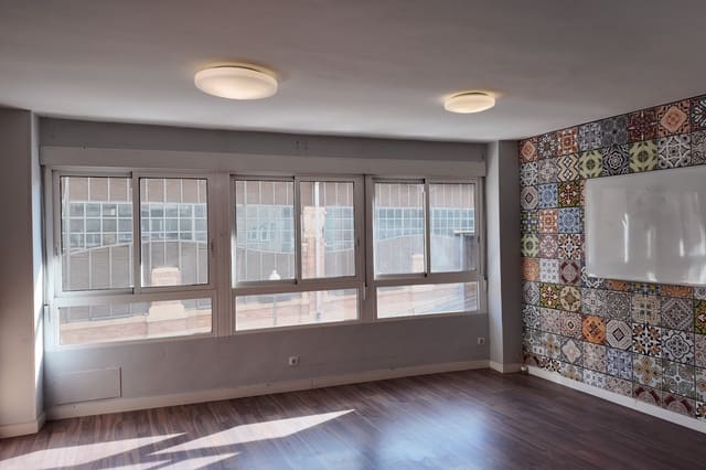 3 sovrum Kommersiell till salu i Alicante stad - 255 000 € (Ref: 9577948)