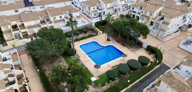 3 slaapkamer Huis te koop in Orihuela Costa, Orihuela met zwembad garage - € 249.000 (Ref: 9577997)