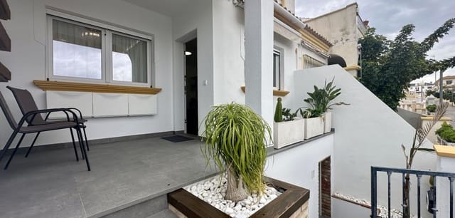 3 slaapkamer Huis te koop in Orihuela Costa, Orihuela met zwembad garage - € 249.000 (Ref: 9577997)