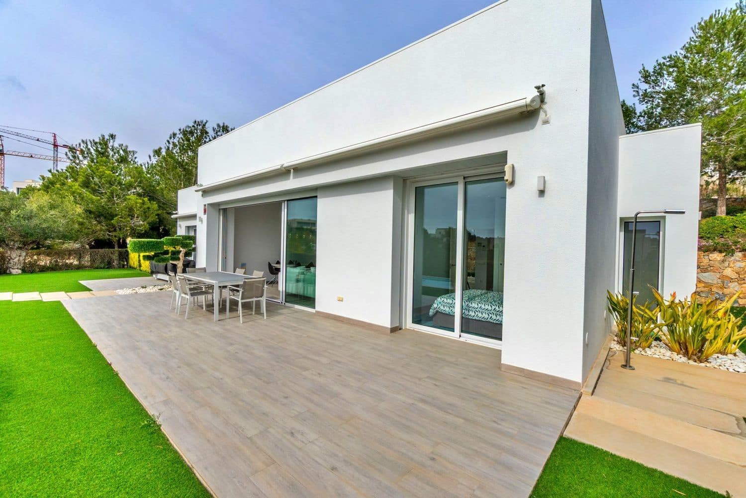 3 makuuhuone Huvila myytävänä paikassa Orihuela mukana uima-altaan - 945 000 € (Ref: 9593342)