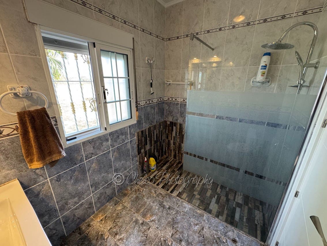 5 makuuhuone Huvila myytävänä paikassa Catral - 399 000 € (Ref: 9593457)