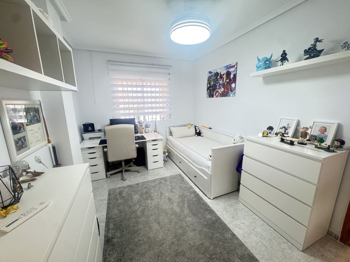 4 sypialnia Willa na sprzedaż w Villamartin - 379 000 € (Ref: 9593496)