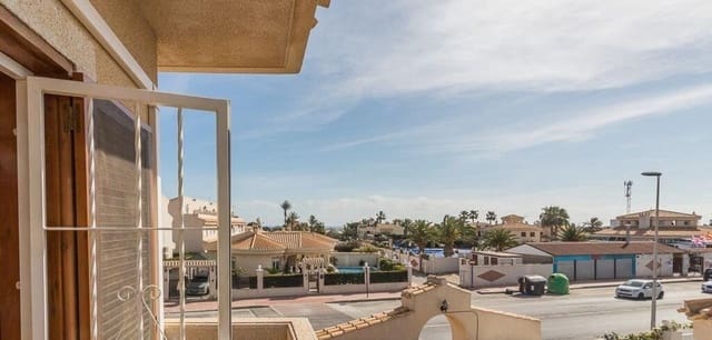 3 slaapkamer Huis te koop in Orihuela Costa, Orihuela met zwembad garage - € 239.000 (Ref: 9593560)