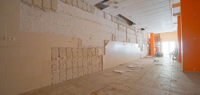 1 slaapkamer Commercieel te koop in Torrevieja - € 420.000 (Ref: 9593619)