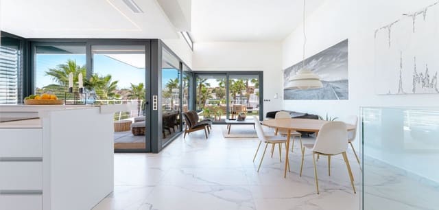 5 makuuhuone Huvila myytävänä paikassa San Miguel de Salinas mukana uima-altaan 
autotalli - 780 000 € (Ref: 9593631)