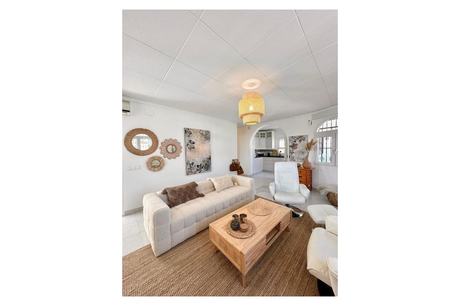 3 sypialnia Willa na sprzedaż w Torrevieja z basenem garażem - 645 000 € (Ref: 9593676)