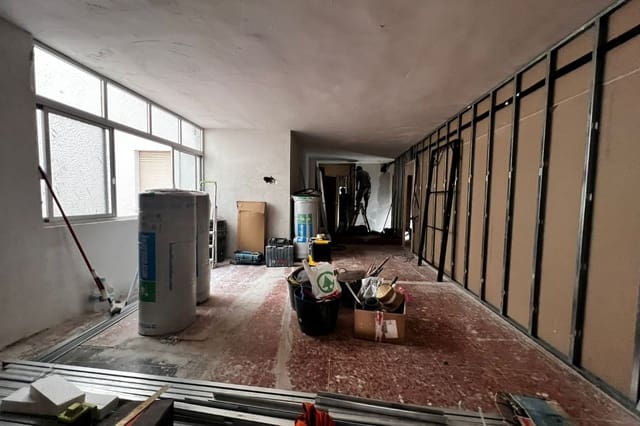 4 quarto Apartamento para venda em Alicante cidade - 399 000 € (Ref: 9593700)