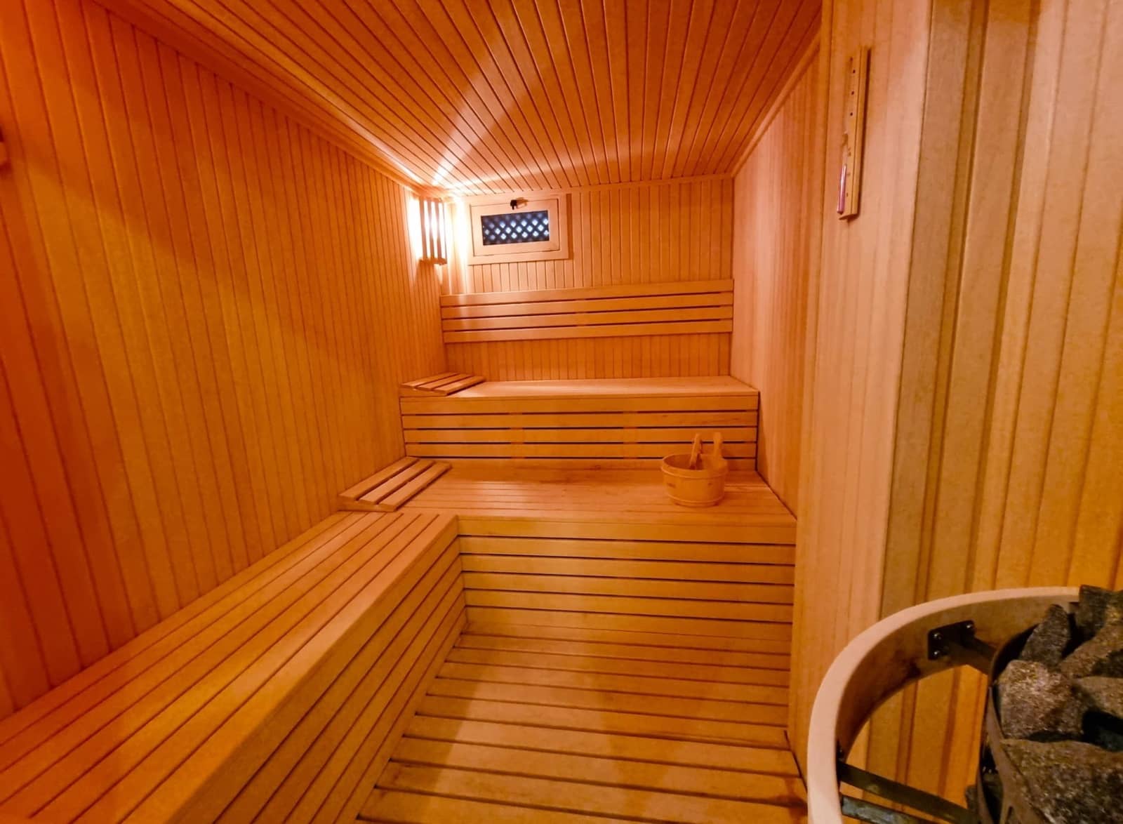 5 sypialnia Willa na sprzedaż w Torrevieja z basenem - 1 170 000 € (Ref: 9593922)