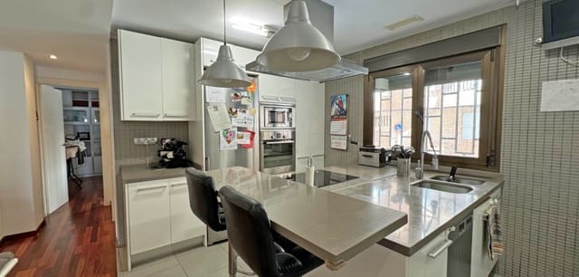 4 makuuhuone Huoneisto myytävänä paikassa Torrevieja - 489 000 € (Ref: 9612736)