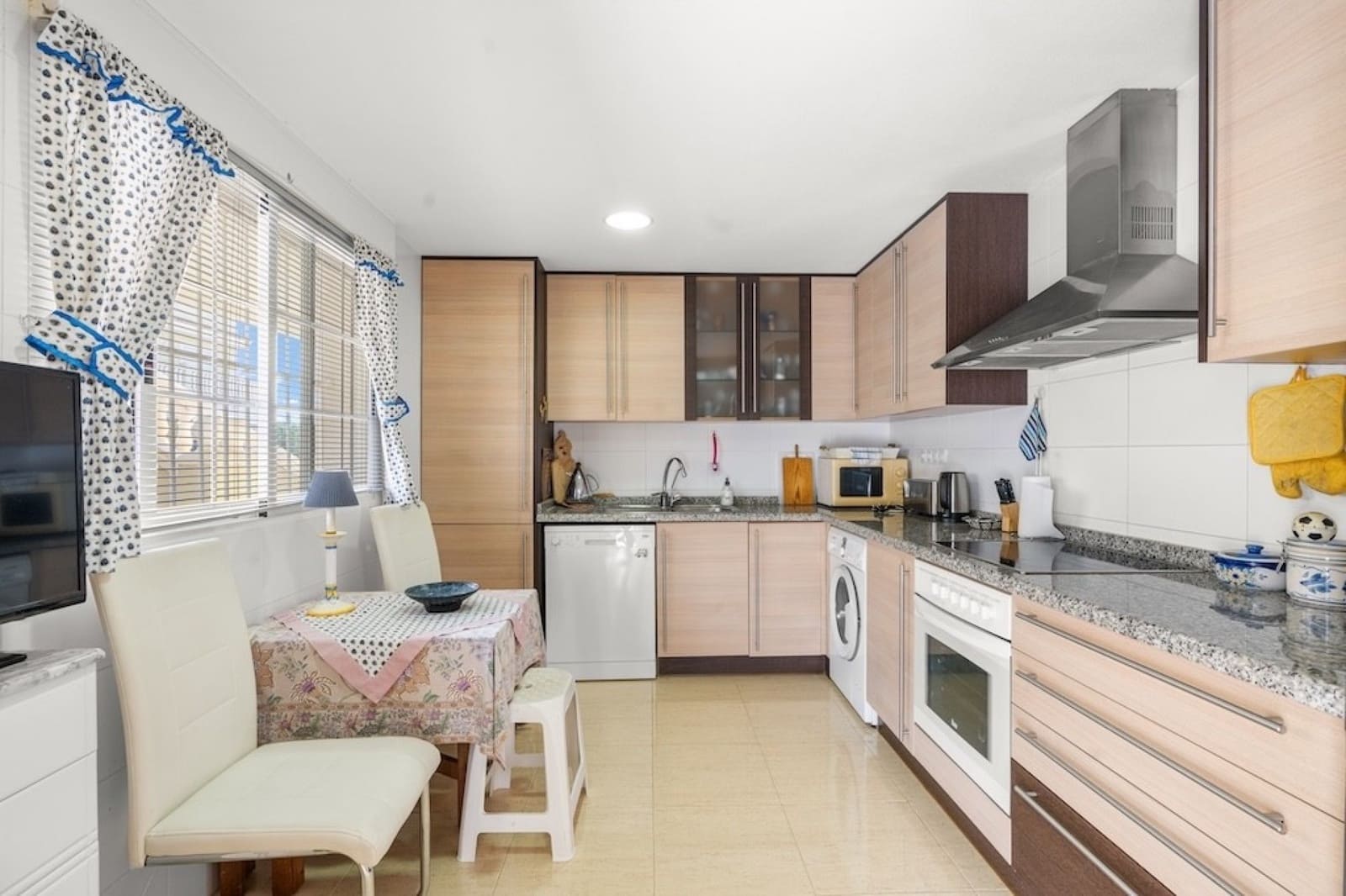 3 bedroom Apartment for sale in Gran Alacant with pool garage - € 249,000 (Ref: 9612846)