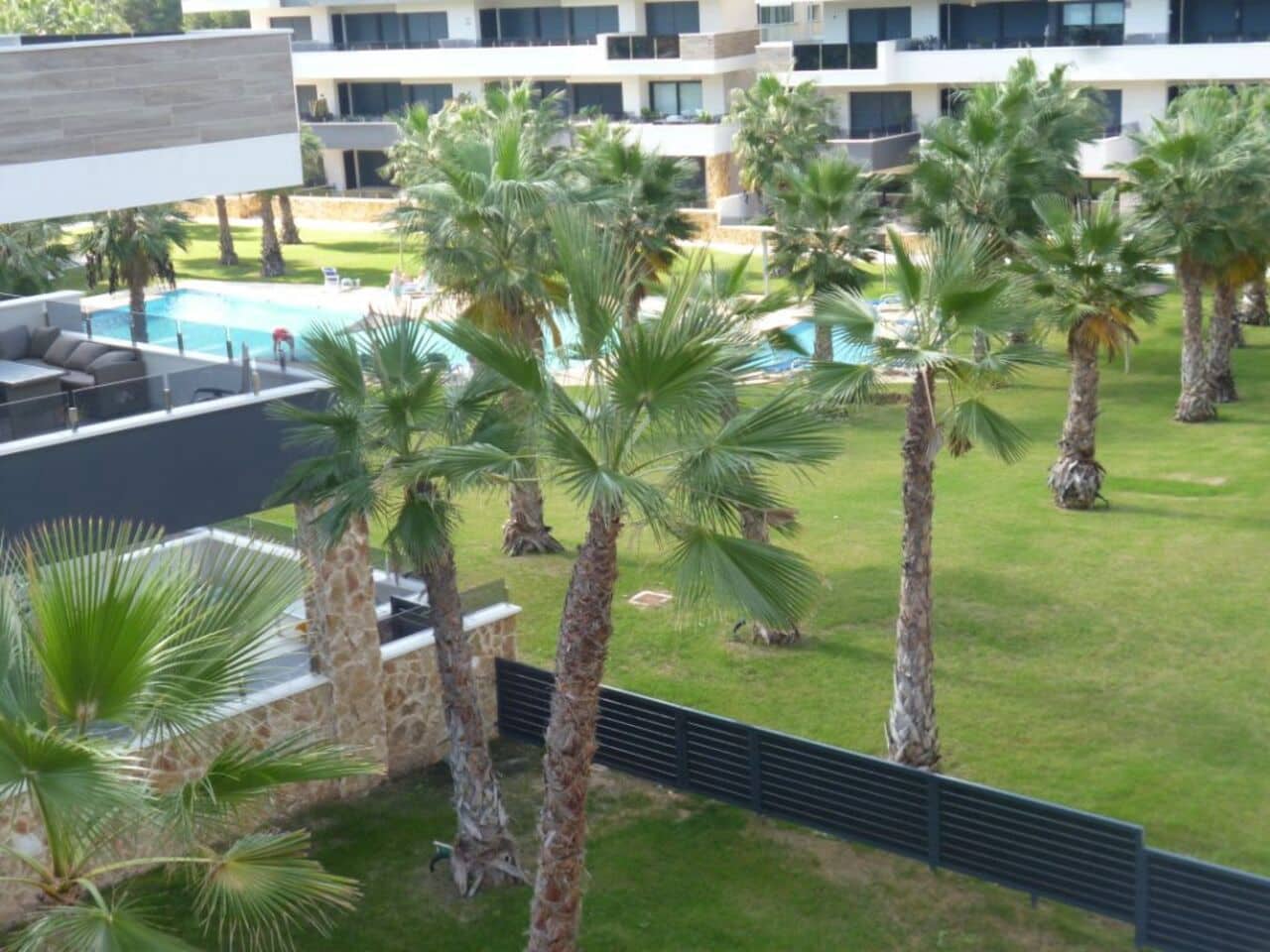 2 bedroom Apartment for sale in Los Altos with pool garage - € 299,995 (Ref: 9612861)