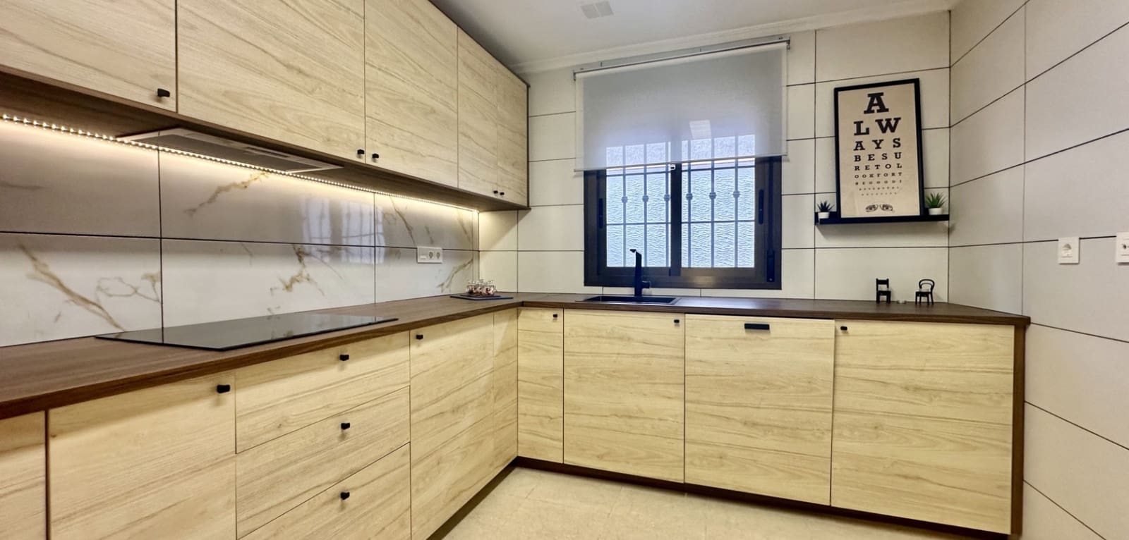 3 soveværelse Byhus til salg i San Miguel de Salinas med swimmingpool garage - € 229.000 (Ref: 9612868)