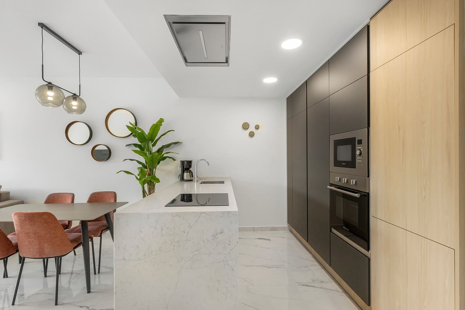 Apartamento de 2 habitaciones en Orihuela Costa en venta con piscina garaje - 324.900 € (Ref: 9612875)