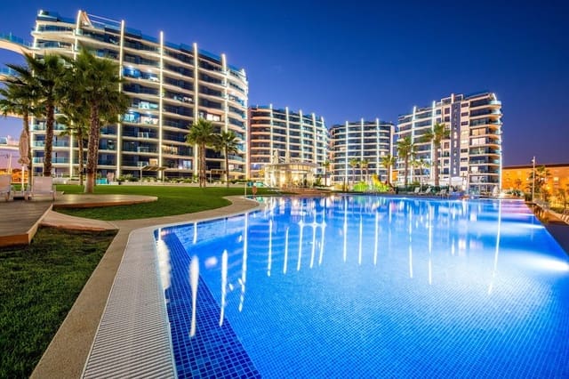 Apartamento de 2 habitaciones en Torrevieja en venta - 715.000 € (Ref: 9612880)