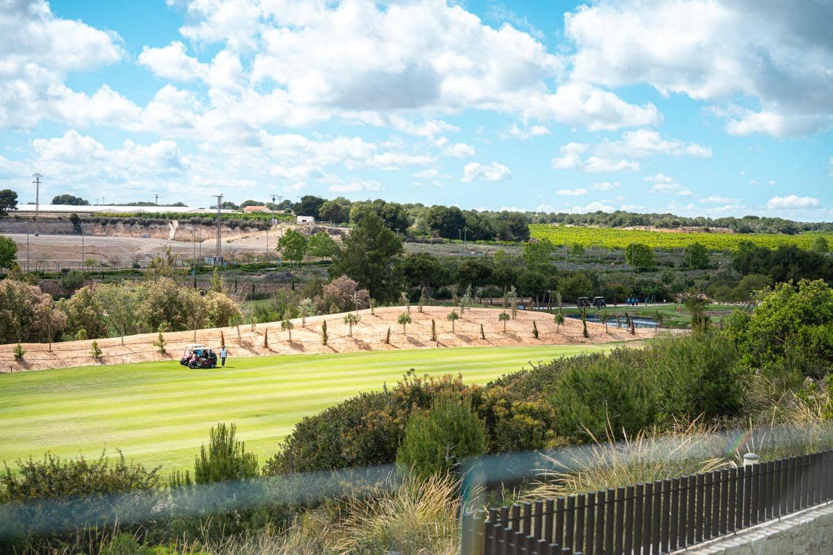 3 quarto Apartamento para venda em Pilar de la Horadada com piscina - 299 000 € (Ref: 9612919)