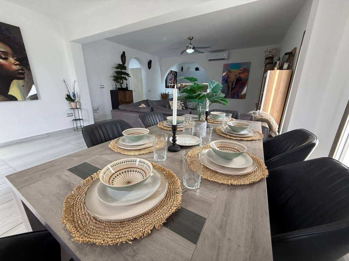 5 makuuhuone Huvila myytävänä paikassa Ciudad Quesada mukana uima-altaan - 498 000 € (Ref: 9612920)