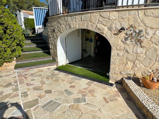 2 soverom Villa til salgs i Alfaz del Pi / L'Alfàs del Pi med garasje - € 299 999 (Ref: 9612940)