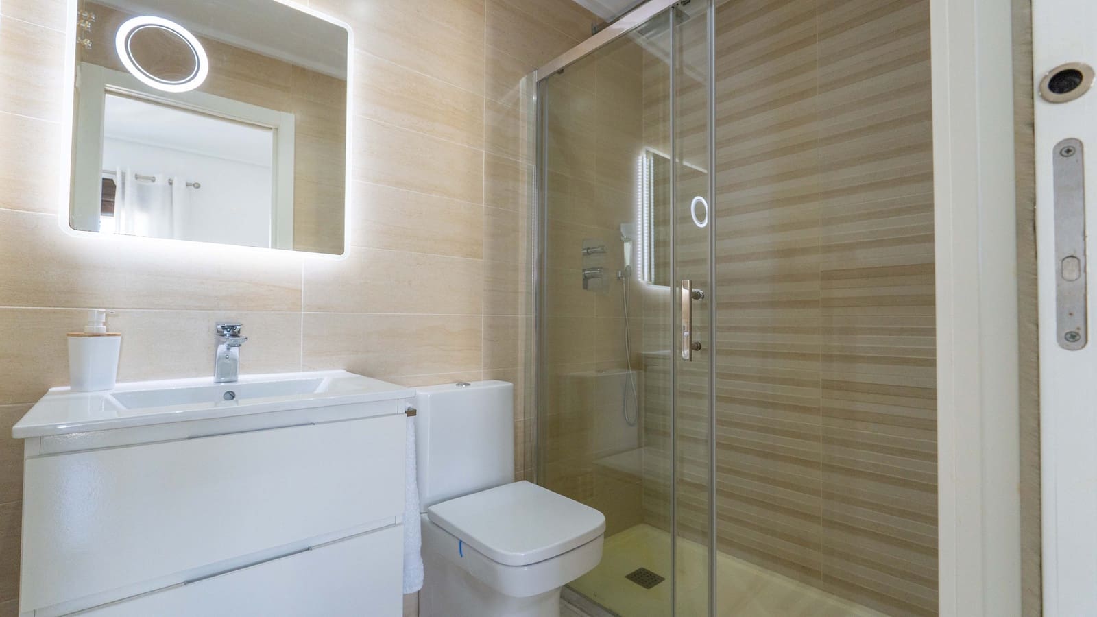 3 Zimmer Apartment zu verkaufen in Pilar de la Horadada mit Pool Garage - 399.000 € (Ref: 9612947)