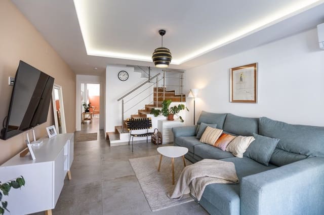 3 makuuhuone Omakotitalo myytävänä paikassa Torrevieja - 205 000 € (Ref: 9612998)