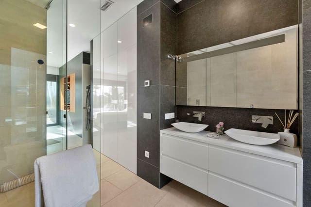 3 makuuhuone Huvila myytävänä paikassa Orihuela mukana uima-altaan - 1 195 000 € (Ref: 9613011)