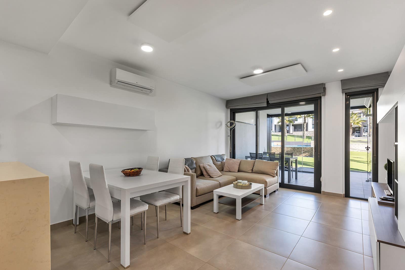 2 sypialnia Apartament na sprzedaż w Orihuela Costa z basenem garażem - 274 900 € (Ref: 9613058)