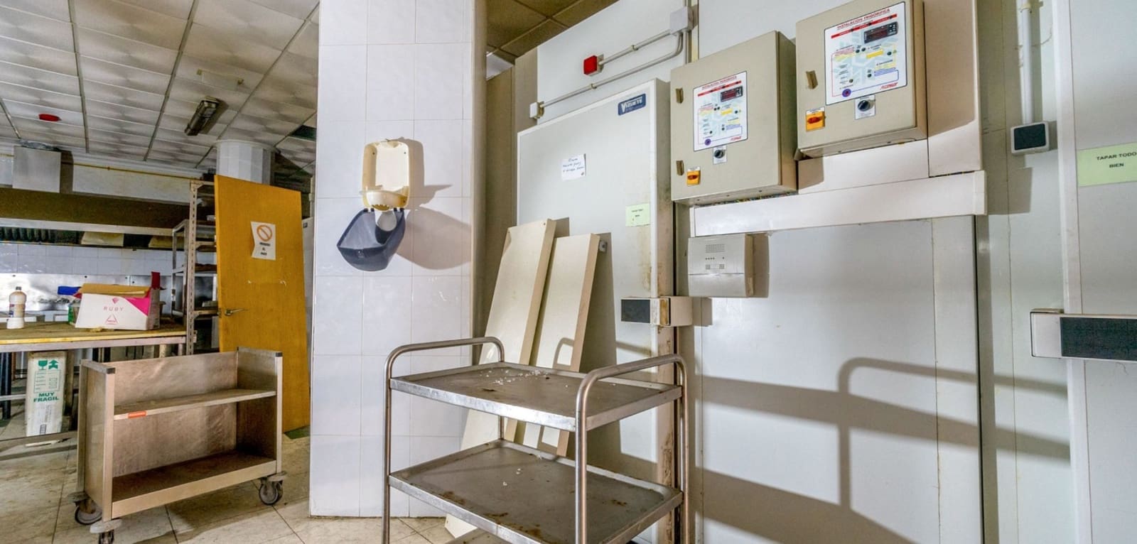 1 makuuhuone Kaupallinen myytävänä paikassa Torrevieja - 420 000 € (Ref: 9655194)