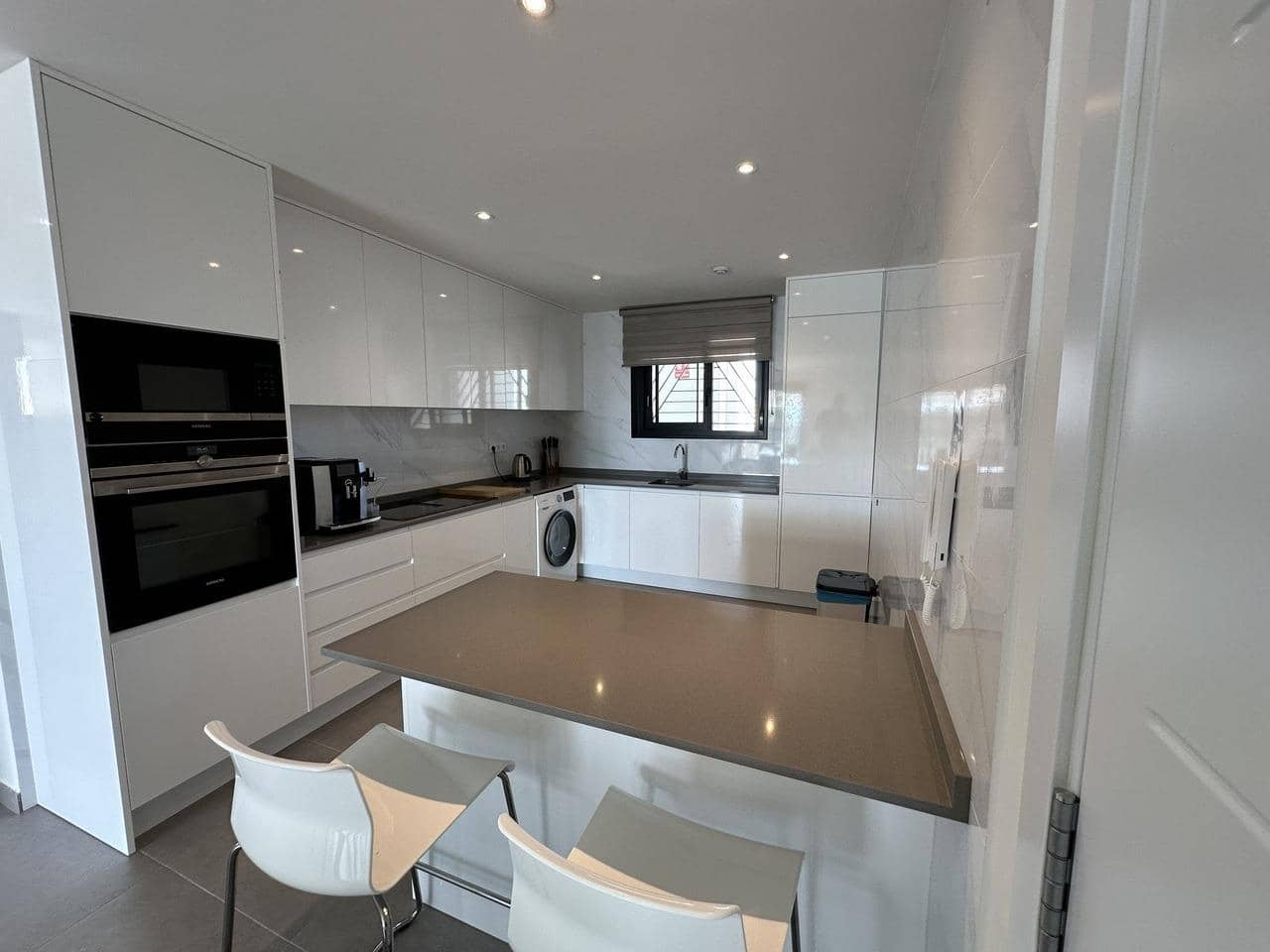 2 soveværelse Lejlighed til salg i Orihuela Costa med swimmingpool garage - € 385.000 (Ref: 9655448)