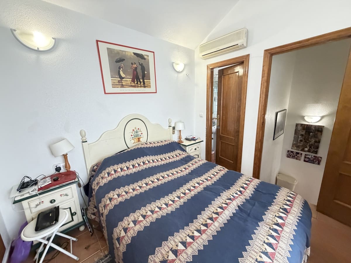 Casa de 3 habitaciones en Cabo Roig en venta - 249.995 € (Ref: 9655474)