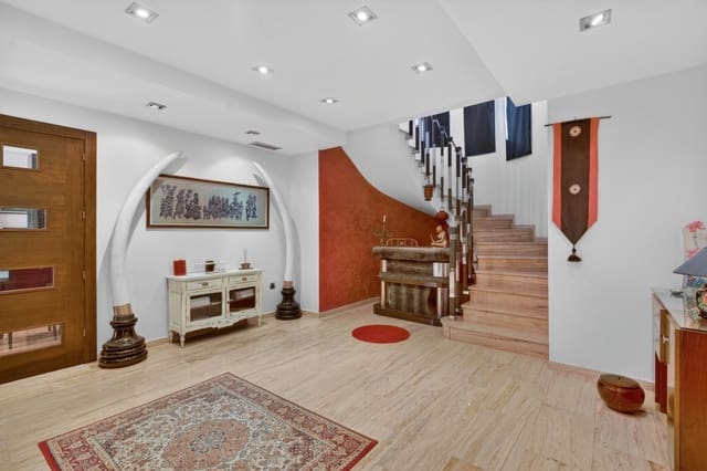 5 sypialnia Willa na sprzedaż w Santa Pola z garażem - 749 000 € (Ref: 9655499)