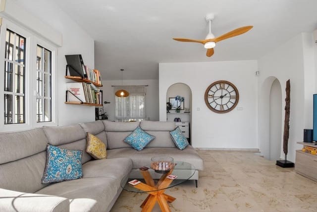 4 chambre Villa/Maison à vendre à Orihuela Costa, Orihuela avec piscine - 499 000 € (Ref: 9655519)