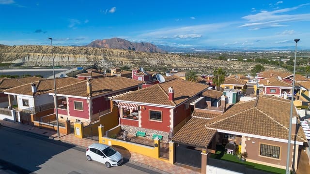 3 soverom Villa til salgs i Bigastro med garasje - € 249 900 (Ref: 9655544)