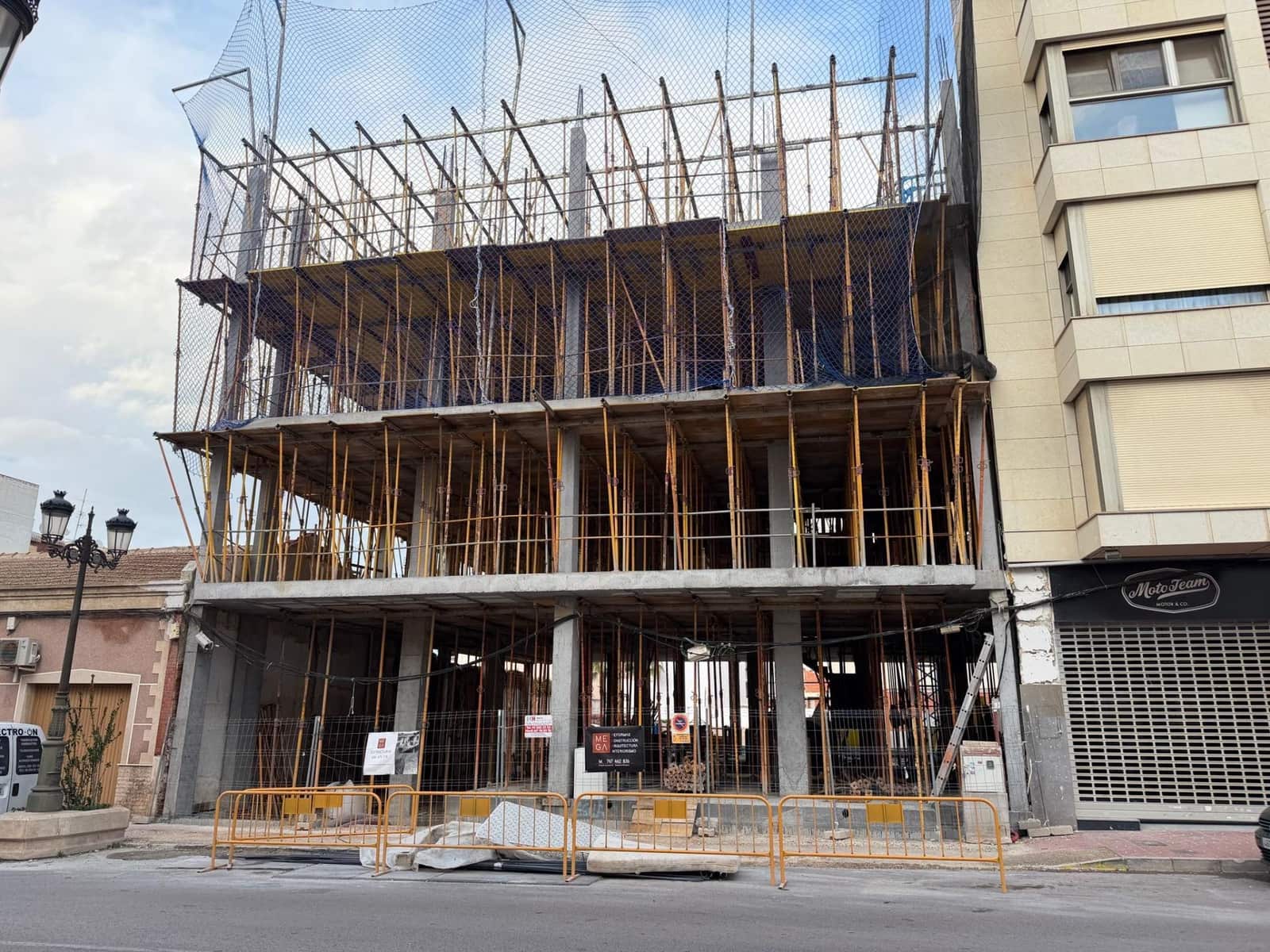 Apartamento de 3 habitaciones en Guardamar del Segura en venta con piscina - 369.500 € (Ref: 9662329)