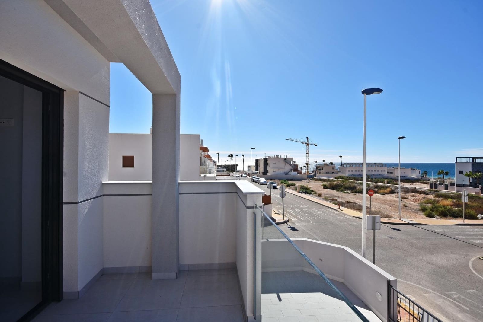 Chalet de 3 habitaciones en Alamillo en venta con piscina garaje - 294.000 € (Ref: 9662423)