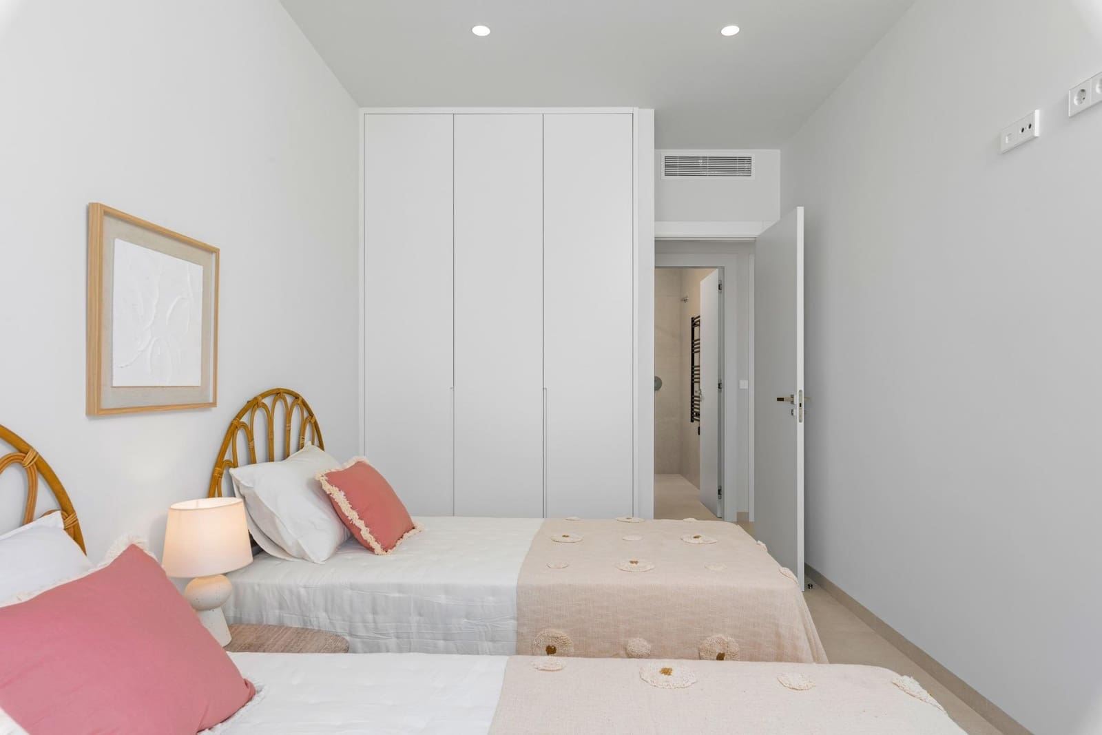 Chalet de 3 habitaciones en Los Alcázares en venta con piscina garaje - 499.900 € (Ref: 9662517)