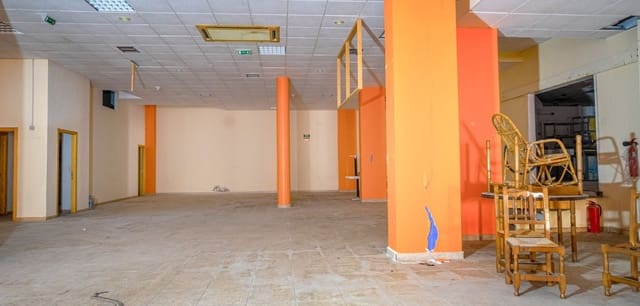 1 slaapkamer Commercieel te koop in Torrevieja - € 420.000 (Ref: 9662868)